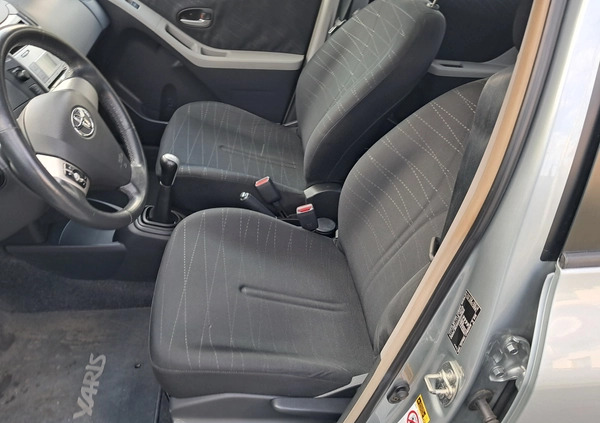 Toyota Yaris cena 15900 przebieg: 189000, rok produkcji 2006 z Kraśnik małe 407